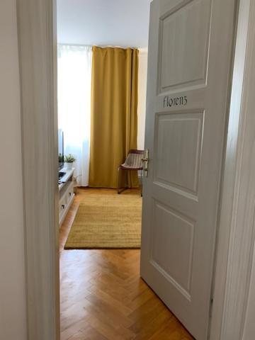 Guest House Dieci Allo Zoo Zurich Exterior photo