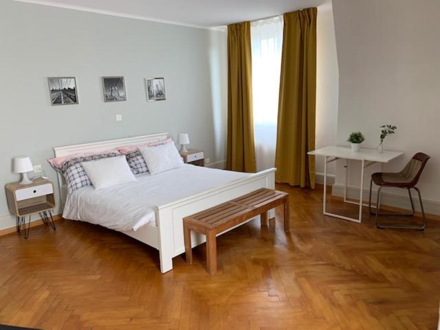 Guest House Dieci Allo Zoo Zurich Exterior photo